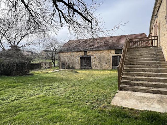 Vente Maison 12 pièces 180 m2 Hautefort