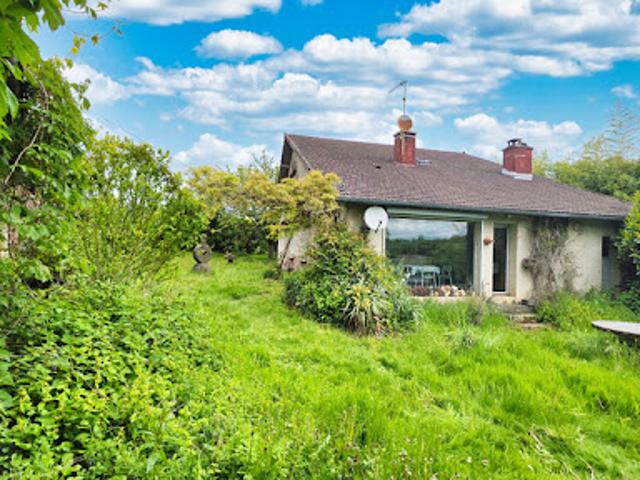 Vente Maison 12 pièces 200 m2 Mauriac