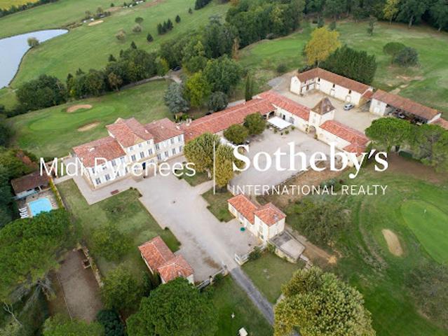 Vente Maison 12 pièces 1200 m2 Auch