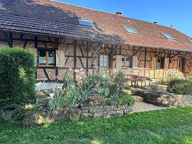 Vente Maison 12 pièces 247 m2 Le Planois