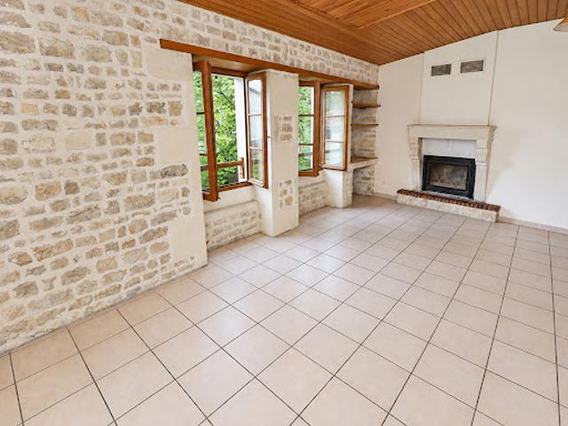 Vente Maison 12 pièces 253 m2 Aigre