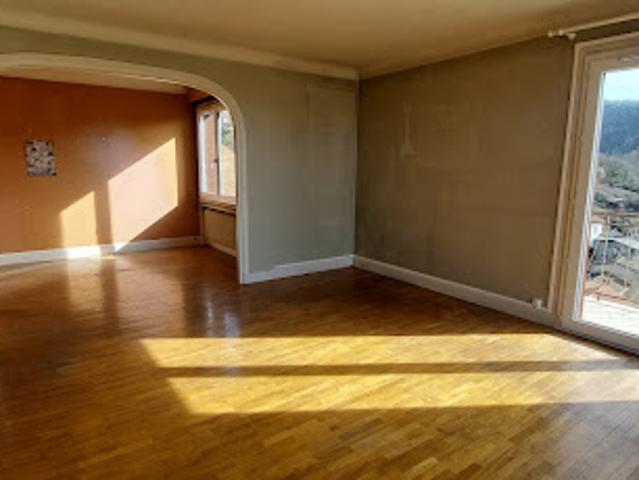 Vente Maison 12 pièces 250 m2 Thiers