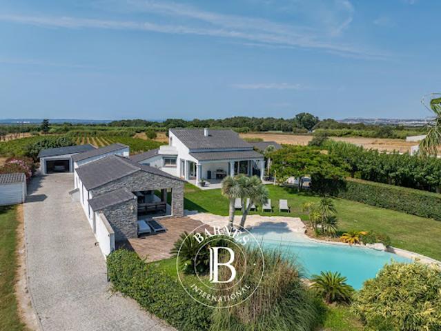 Vente Maison 12 pièces 262.05 m2 Châteauneuf les Martigues