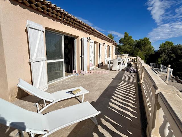 Vente Maison 12 pièces 274 m2 Le Cannet des Maures