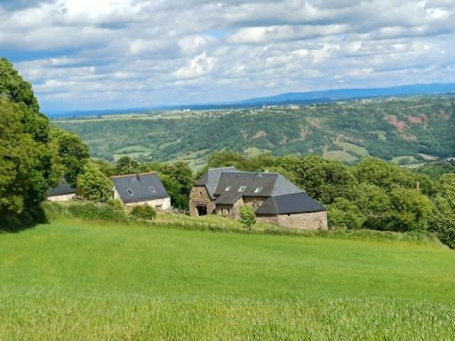 Vente Maison 12 pièces 276 m2 Clairvaux d'Aveyron