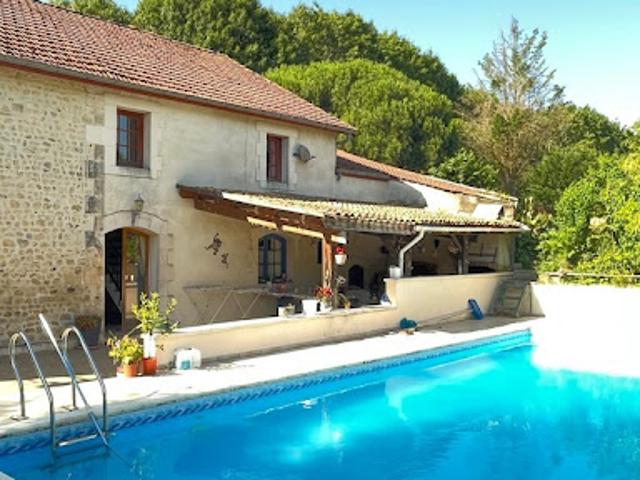 Vente Maison 12 pièces 284 m2 Chillac