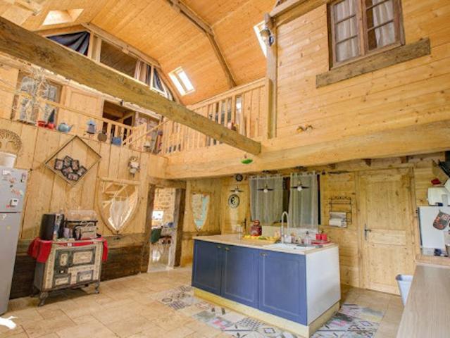 Vente Maison 12 pièces 290 m2 Saillac