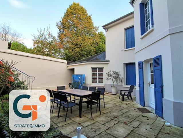 Vente Maison 12 pièces 291.65 m2 Mont Saint Aignan
