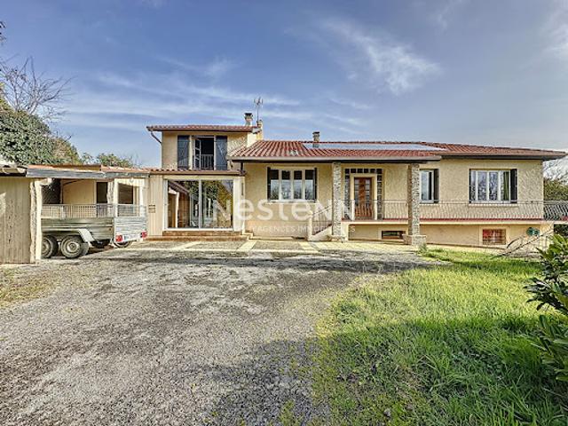 Vente Maison 12 pièces 295 m2 Miramont d'Astarac