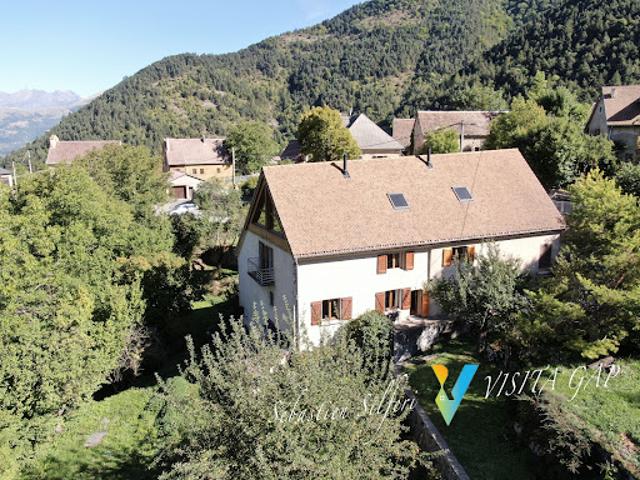 Vente Maison 12 pièces 223 m2 Corps