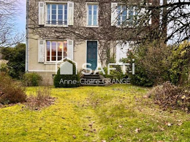 Vente Maison 12 pièces 230 m2 Sillé le Guillaume
