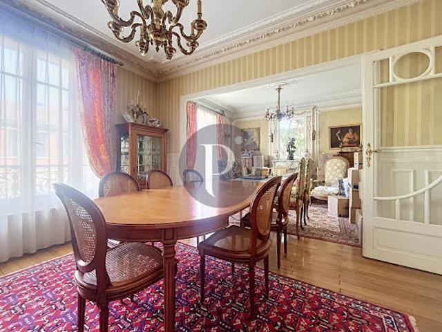 Vente Maison 12 pièces 235 m2 Villejuif