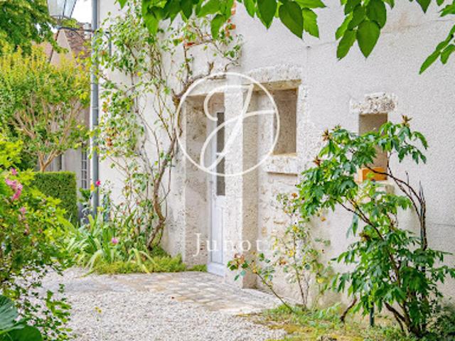 Vente Propriété 12 pièces 340 m2 Saint Denis sur Loire