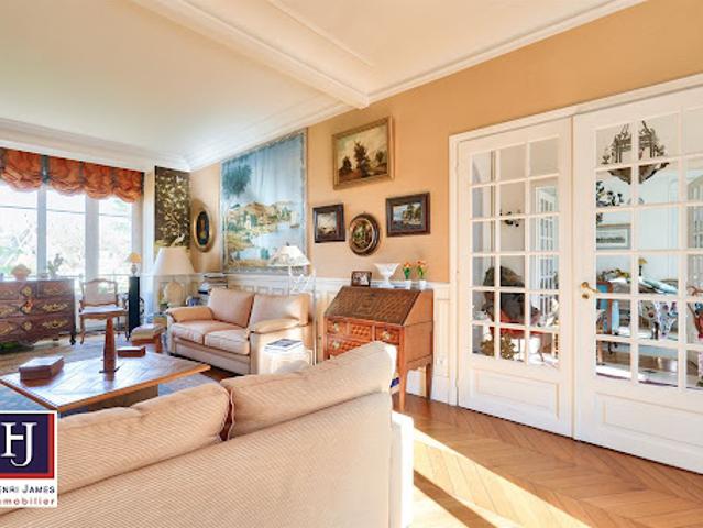 Vente Maison 12 pièces 348 m2 Le chesnay