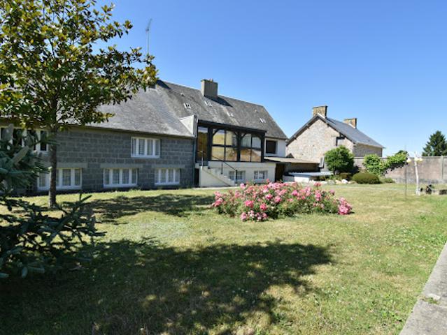 Vente Maison 12 pièces 350 m2 Saint Mars d'Egrenne