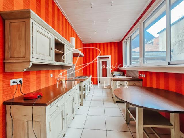 Vente Maison 12 pièces 355 m2 Douai