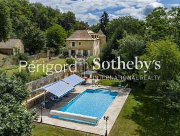 Vente Maison 12 pièces 365 m2 Beynac et Cazenac