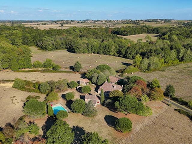 Vente Maison 12 pièces 366 m2 Saint Pierre de Bat