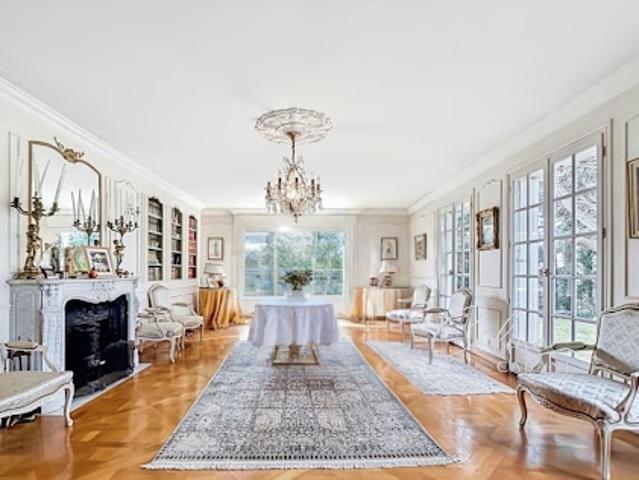 Vente Maison 12 pièces 368 m2 Roissy en Brie