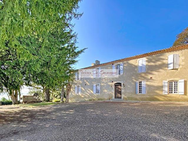 Vente Maison 12 pièces 375 m2 Castéra Verduzan