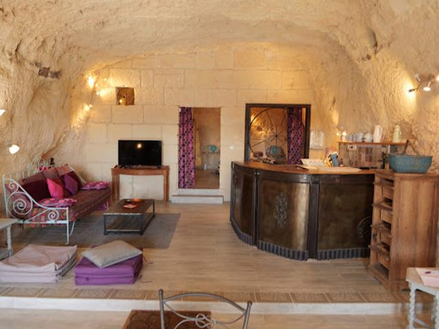 Vente Maison 12 pièces 376.47 m2 Les Roches l'Evêque