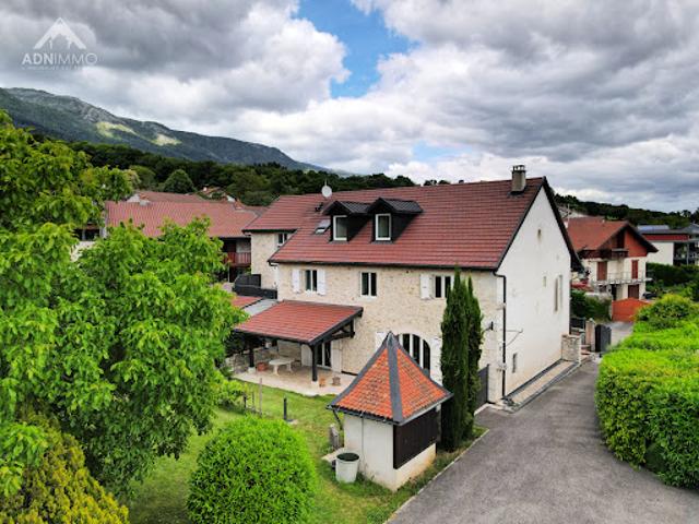 Vente Maison 12 pièces 392 m2 Saint Jean de Gonville