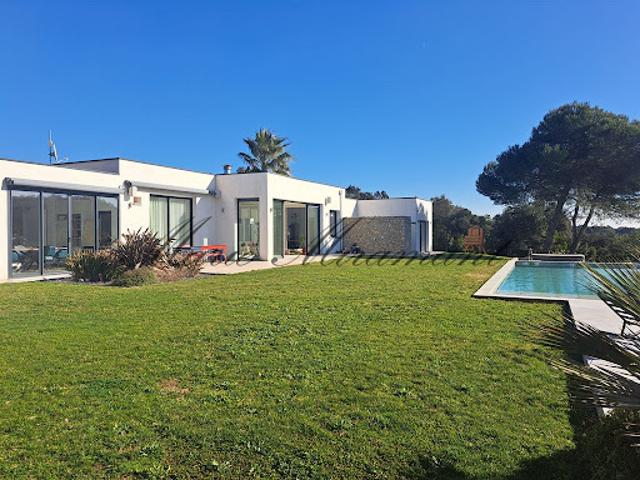 Vente Maison 12 pièces 300 m2 Nimes