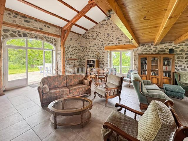 Vente Maison 12 pièces 306 m2 Coucouron