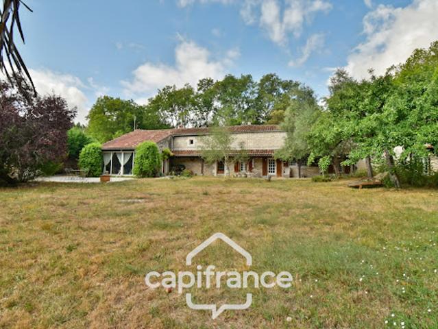 Vente Maison 12 pièces 309 m2 Saint Séverin sur Boutonne