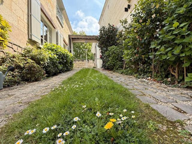 Vente Maison 12 pièces 310 m2 Le Coudray Macouard