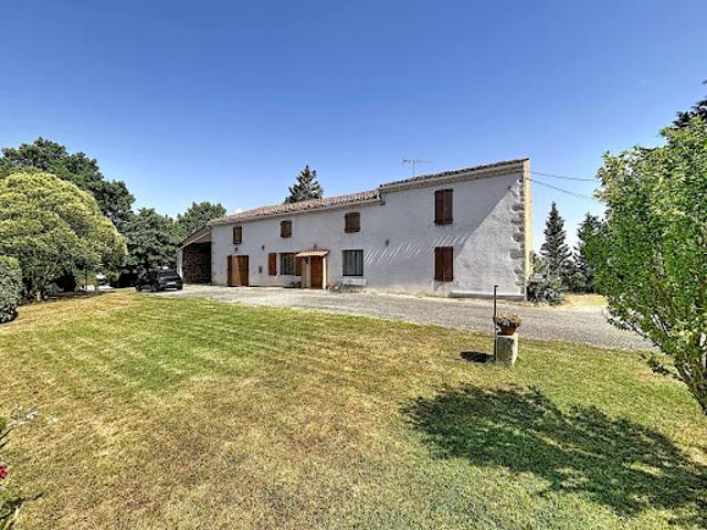 Vente Maison 12 pièces 315 m2 Mézerville