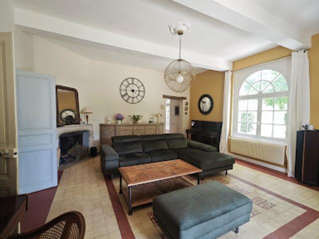 Vente Maison 12 pièces 329 m2 La Chartre sur le Loir