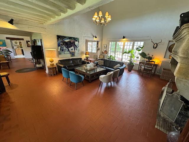 Vente Maison 12 pièces 330 m2 Les Mesnuls