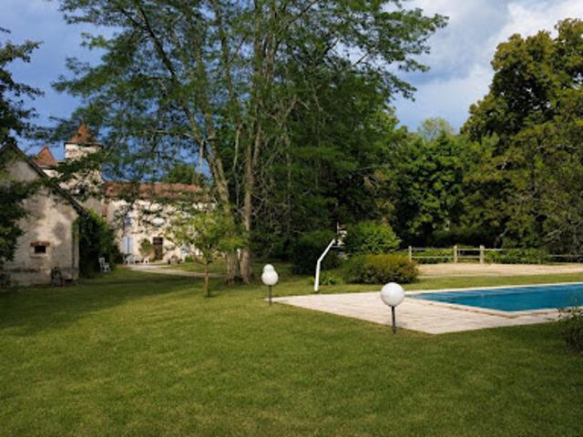 Vente Maison 12 pièces 400 m2 Gigouzac