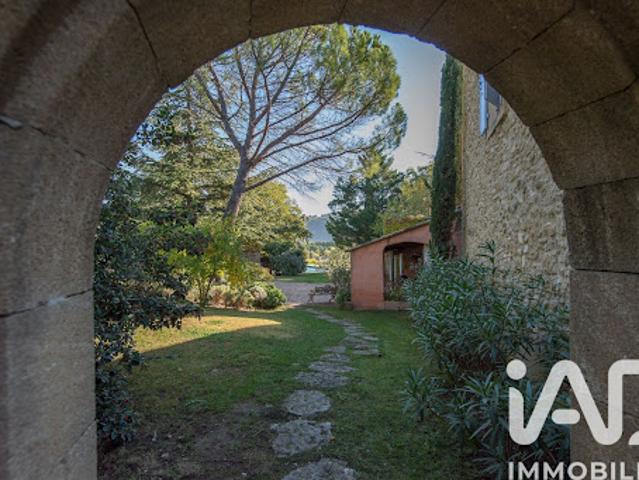 Vente Maison 12 pièces 402 m2 Puyvert