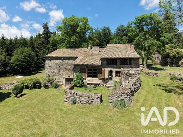Vente Maison 12 pièces 430 m2 Saint Bonnet le Château