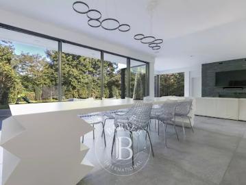 Vente Maison 12 pièces 517.56 m2 La Celle Saint Cloud