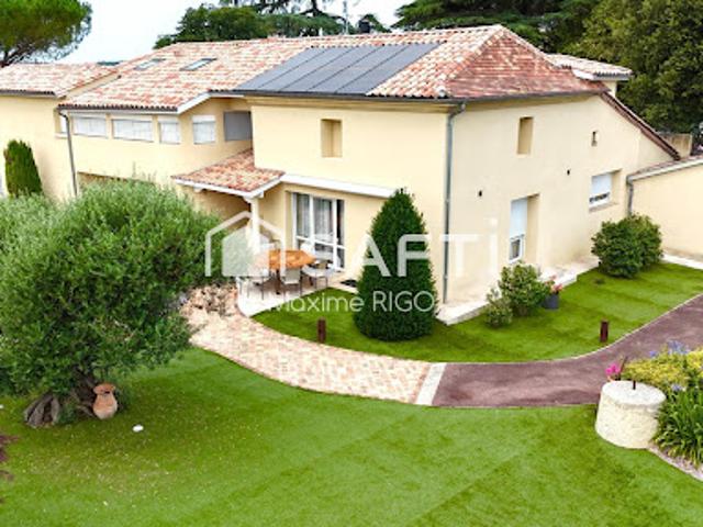 Vente Propriété 12 pièces 518 m2 Puymiclan