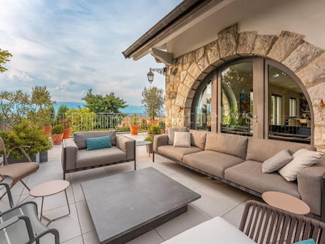 Vente Maison 12 pièces 684 m2 Collonges sous Salève