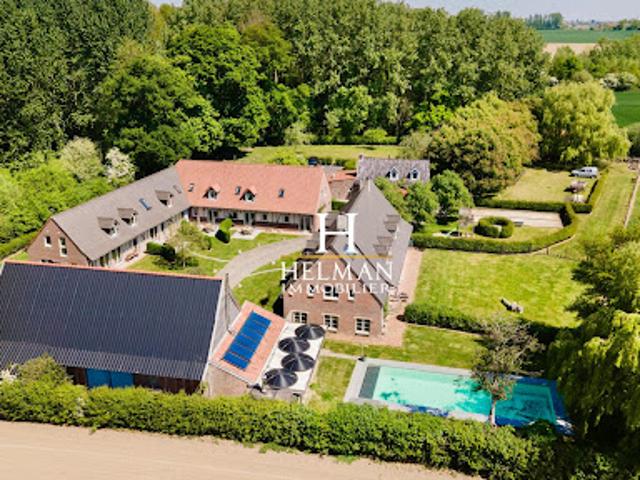 Vente Maison 12 pièces 786 m2 Steenvoorde