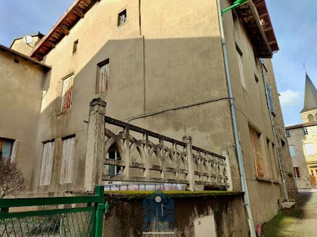 Vente Maison 13 pièces 250 m2 Saint Germain l'Herm