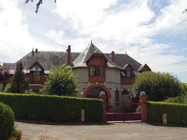 Vente Maison 13 pièces 254 m2 Villefranche de Rouergue