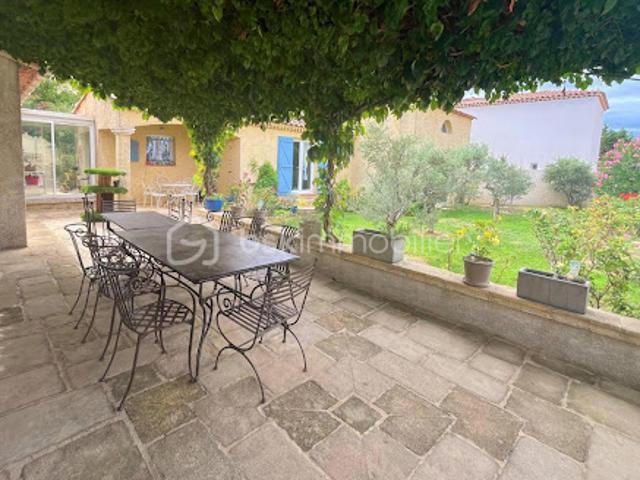 Vente Villa 13 pièces 265 m2 Pélissanne