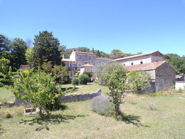 Vente Maison 13 pièces 271.3 m2 Montelimar