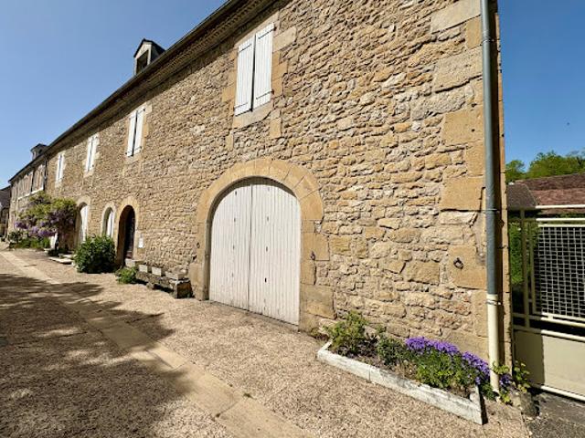 Vente Maison 13 pièces 275 m2 Azerat