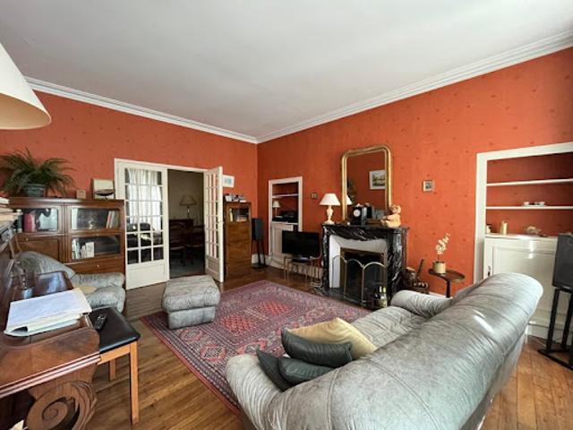 Vente Maison 13 pièces 225 m2 Bourges