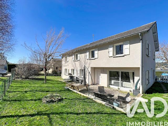 Vente Maison 13 pièces 229 m2 Saint Julien Chapteuil