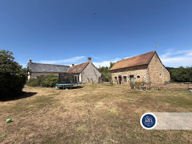Vente Maison 13 pièces 342 m2 Fresnay sur Sarthe