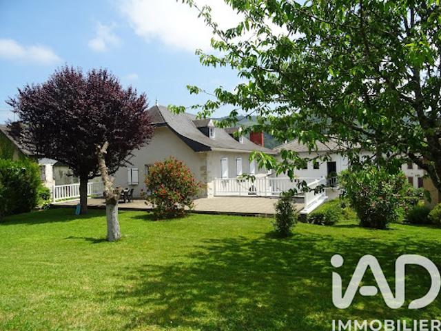 Vente Maison 13 pièces 351 m2 Garindein
