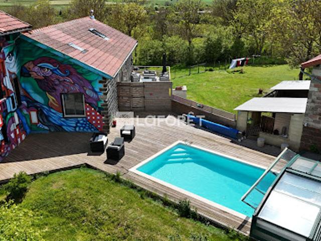 Vente Maison 13 pièces 367 m2 Alleyrac